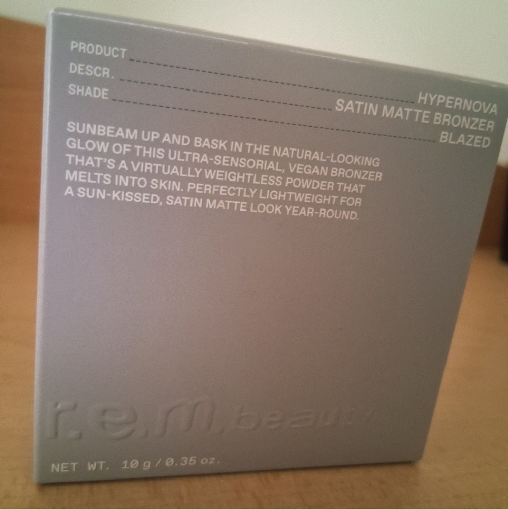 r.e.m. beauty Satin Matte Bronzer In BLAZED